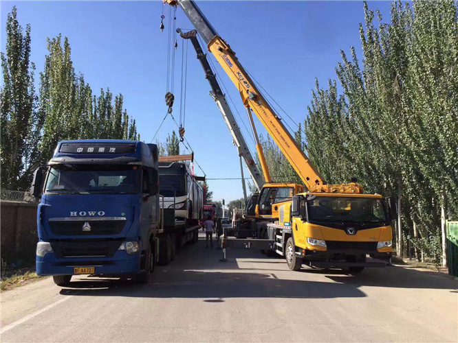 稻城县“省油又稳当”—— 吊车的 “智能节能” 技术