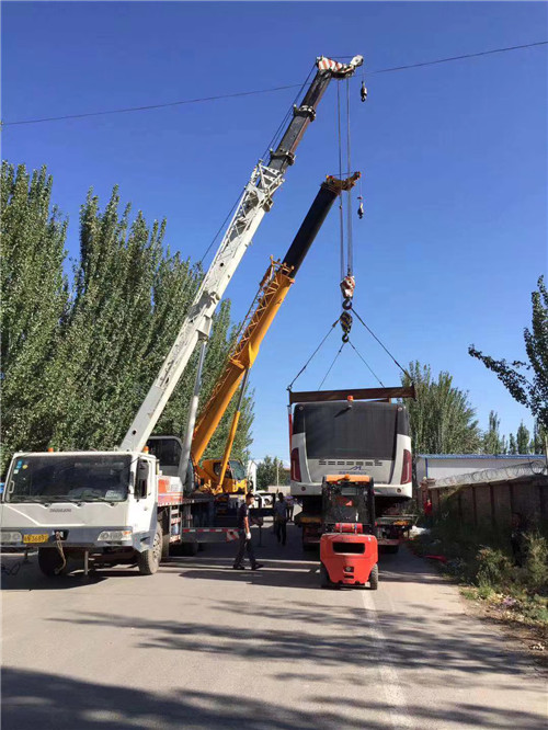 稻城县港口集装箱搬运案例